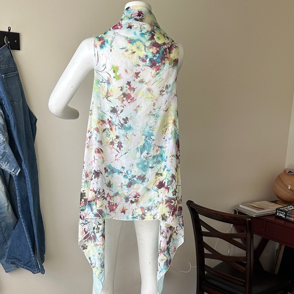 Floral Sheer Vest - Picture 3 of 7